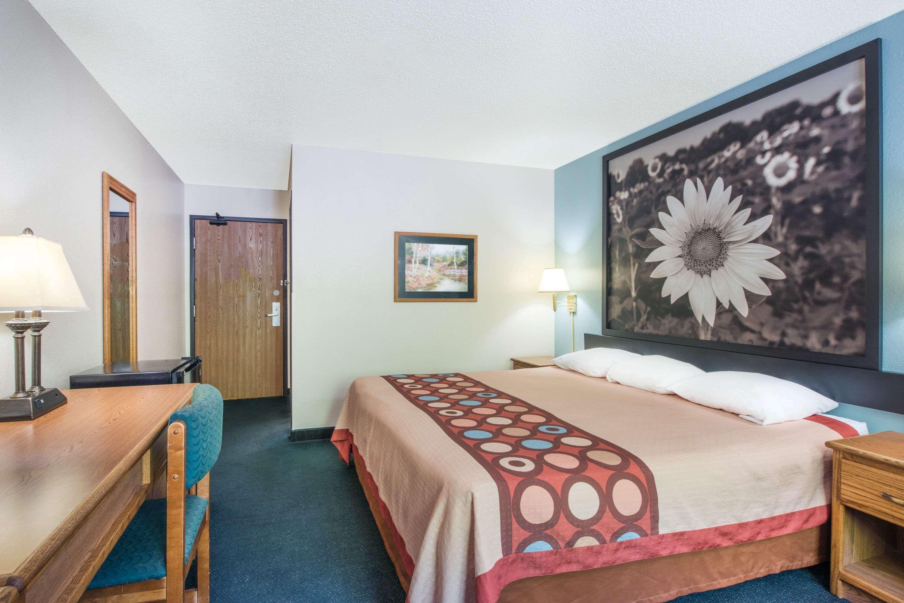 Super 8 By Wyndham Thurmont Exterior photo